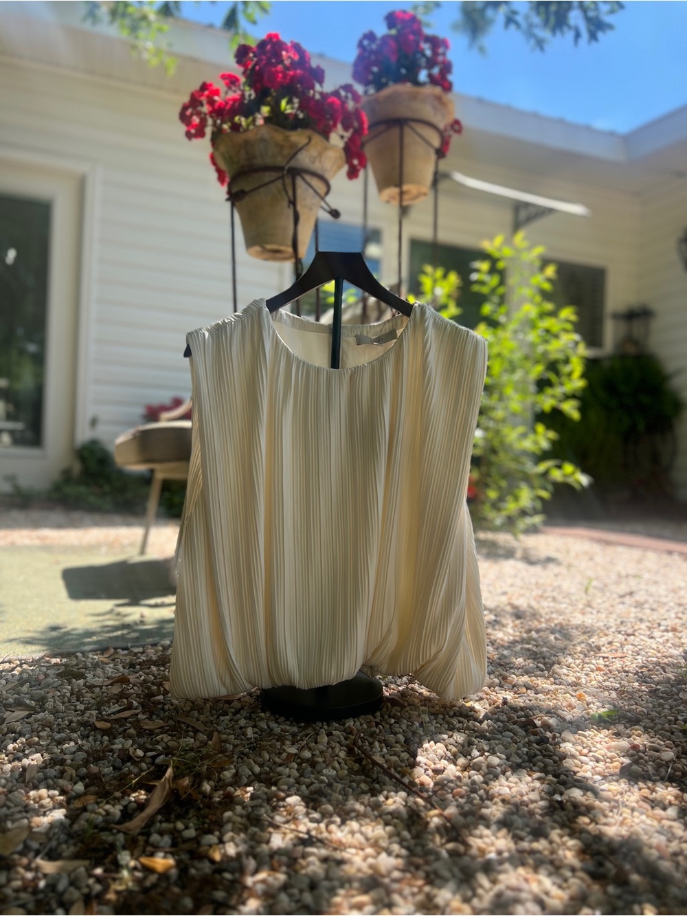 LOFT Pleated Cream Sleeveless Blouse